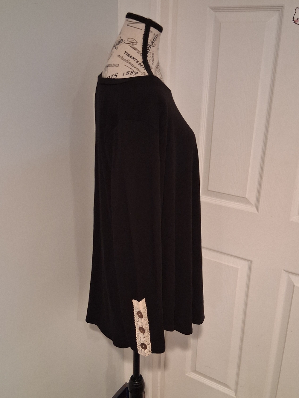 Zenana Outfitters Black Tunic  with Lace Button Cuff Detail XL